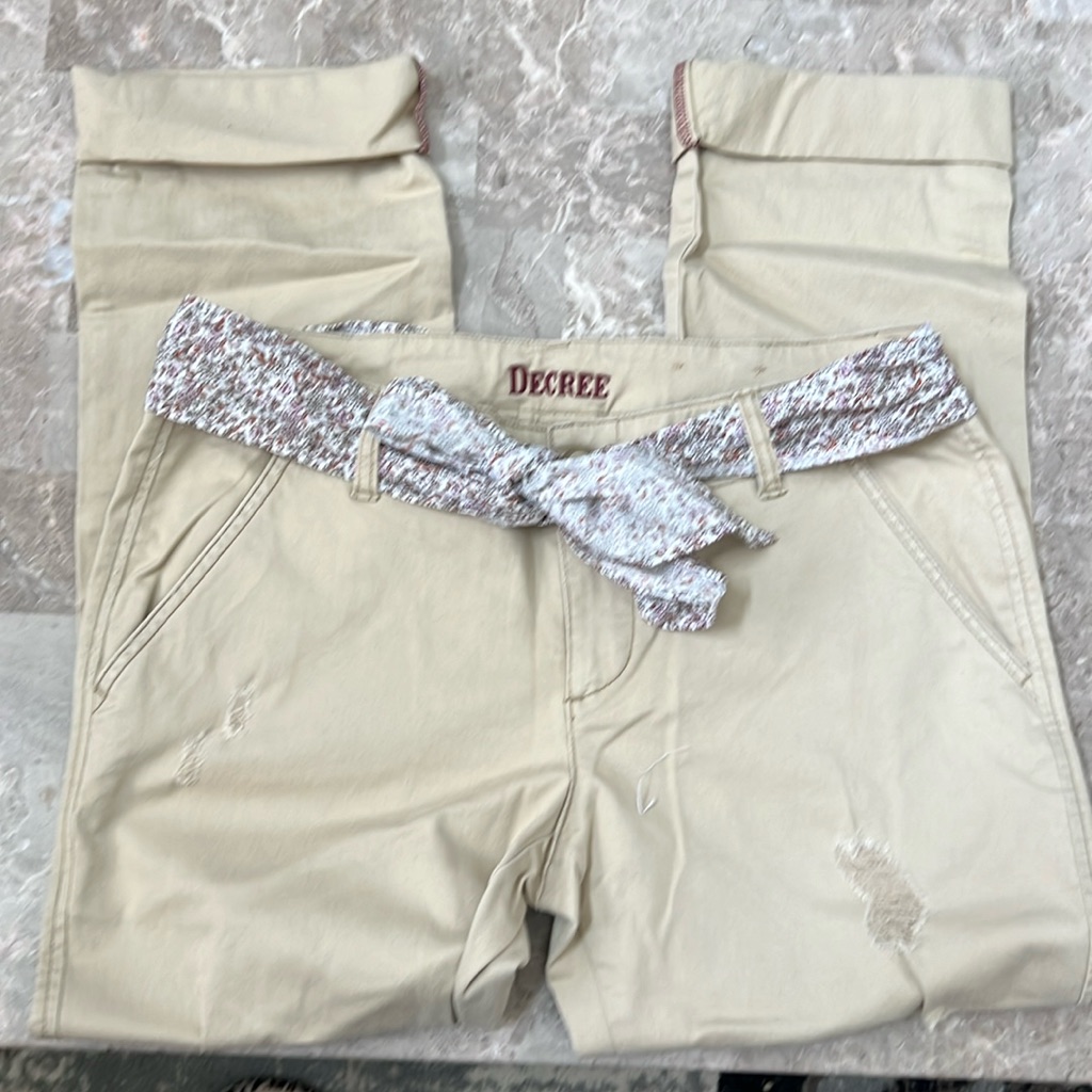 Brand New Juniors Decree Brand Distressed Khaki Pants Size 11 Brand New Juniors Decree Brand Distressed Khaki Pants Size 11